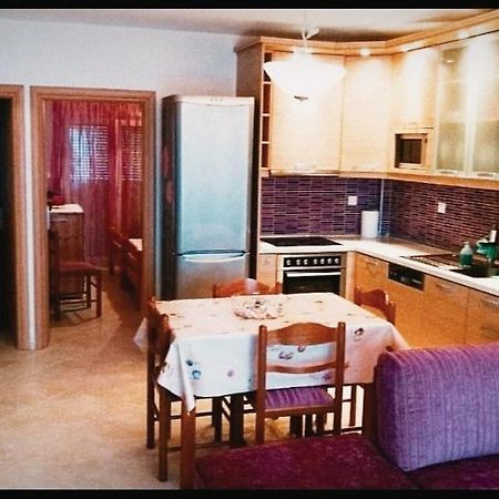Emerald Apartment With Sea View كريوبيجي المظهر الخارجي الصورة