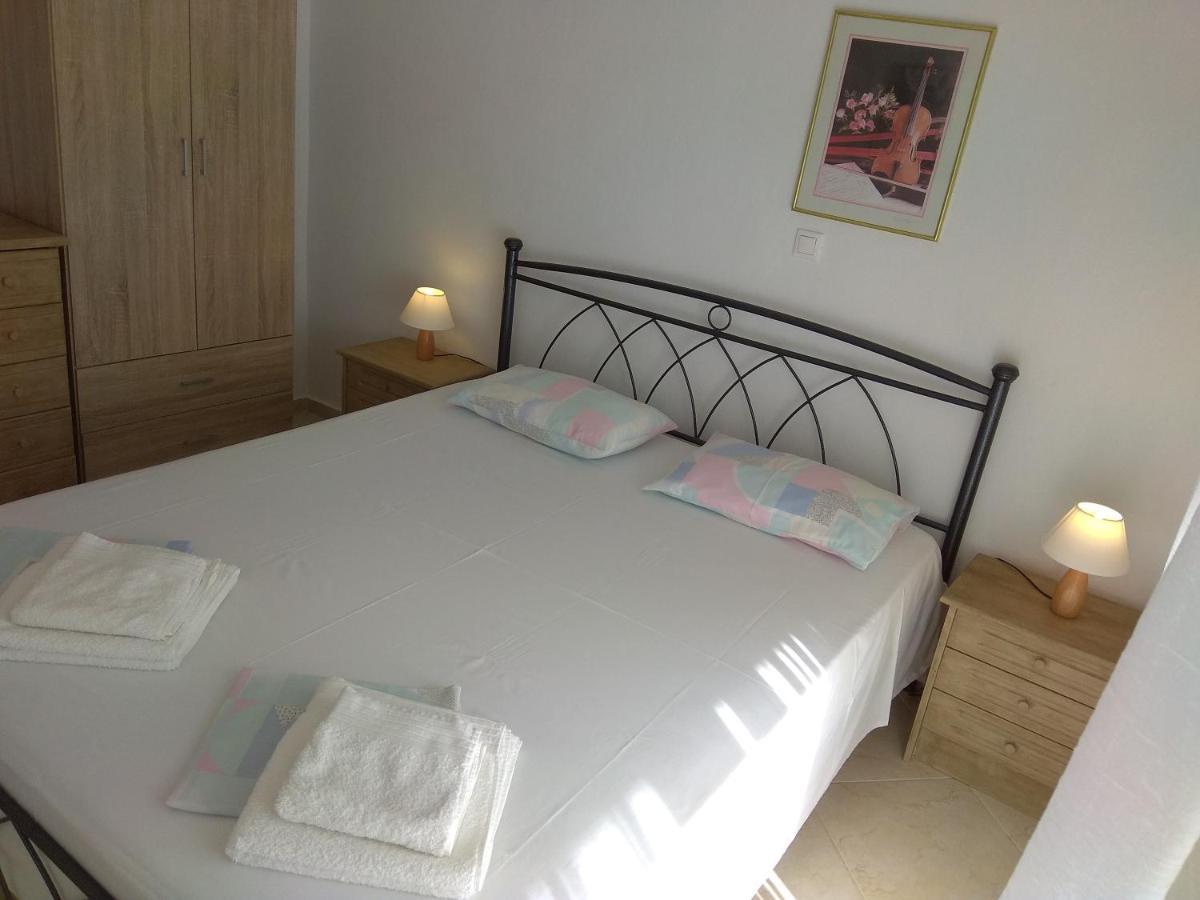 Emerald Apartment With Sea View كريوبيجي المظهر الخارجي الصورة