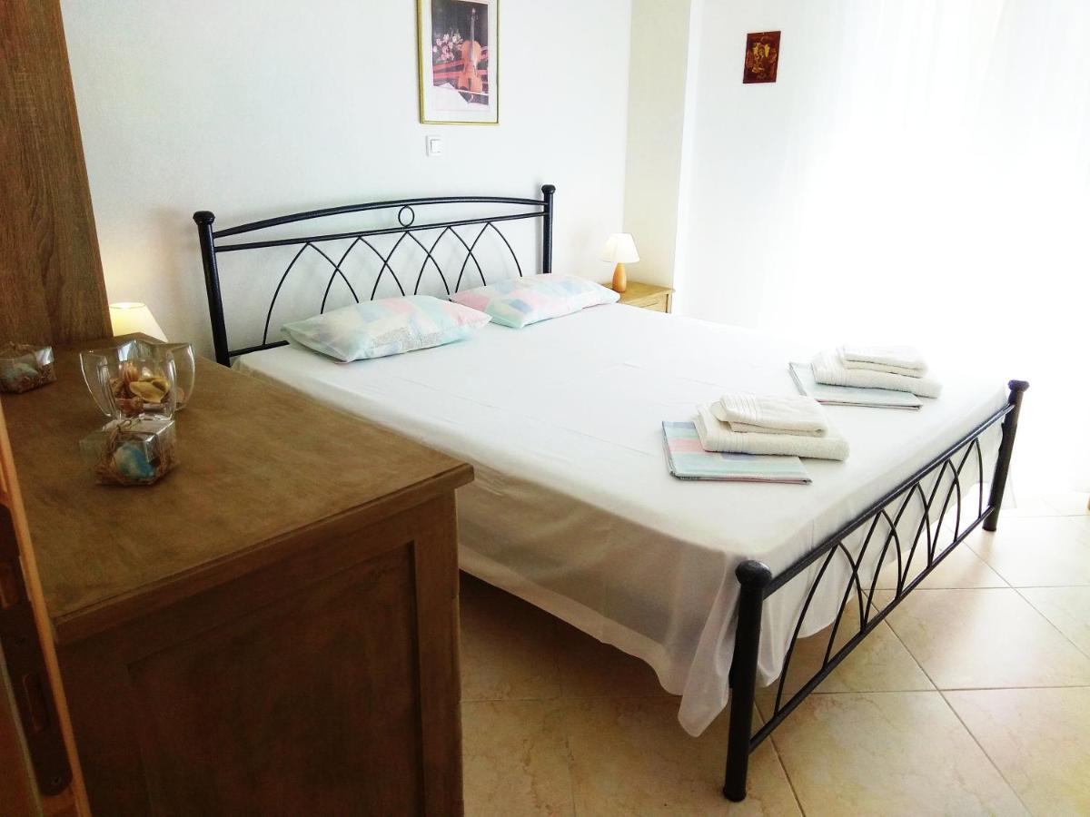 Emerald Apartment With Sea View كريوبيجي المظهر الخارجي الصورة