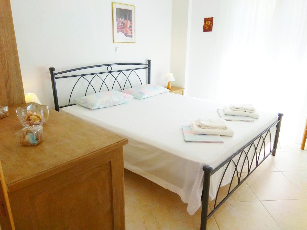 Emerald Apartment With Sea View كريوبيجي المظهر الخارجي الصورة