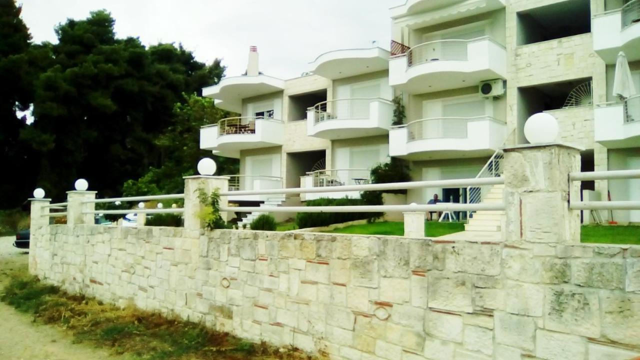 Emerald Apartment With Sea View كريوبيجي المظهر الخارجي الصورة