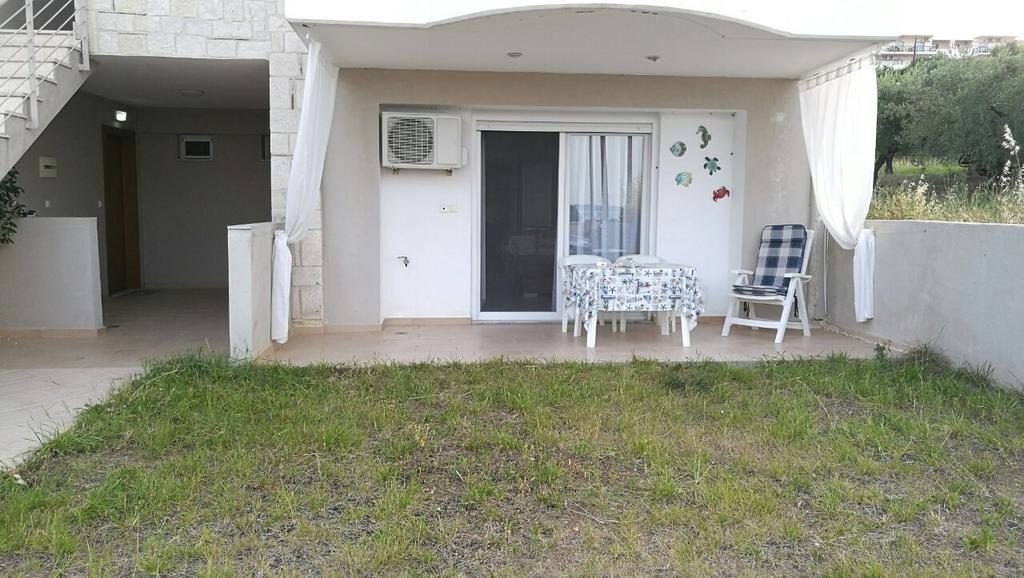 Emerald Apartment With Sea View كريوبيجي المظهر الخارجي الصورة